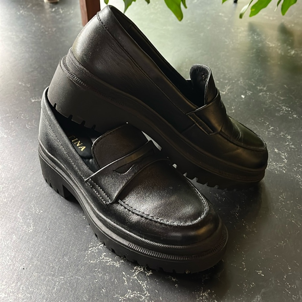 Chunky platform loafers, black leather